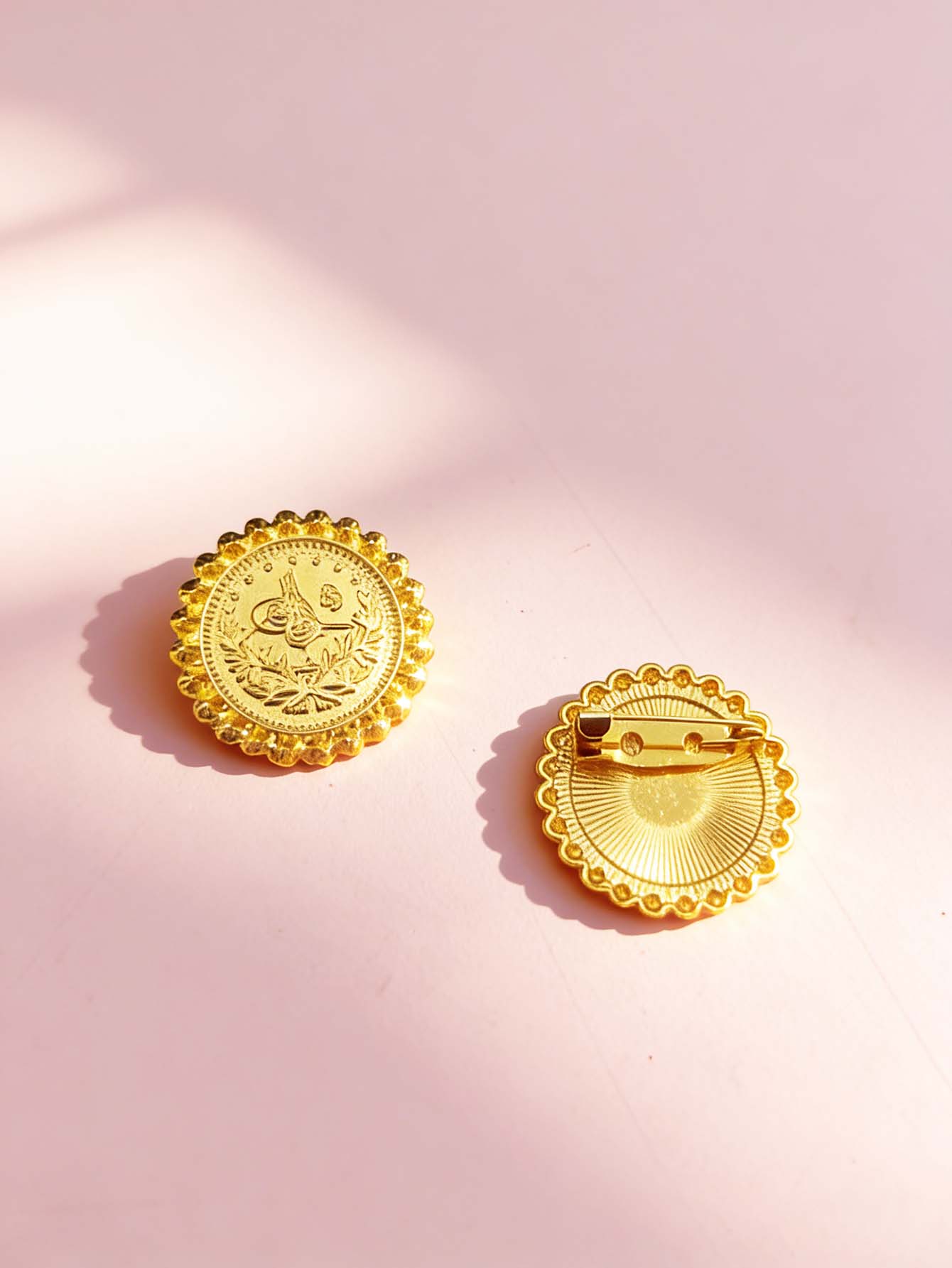 Coin Design Women's Brooch Ott – обзор и цена Vintage Fashion Events