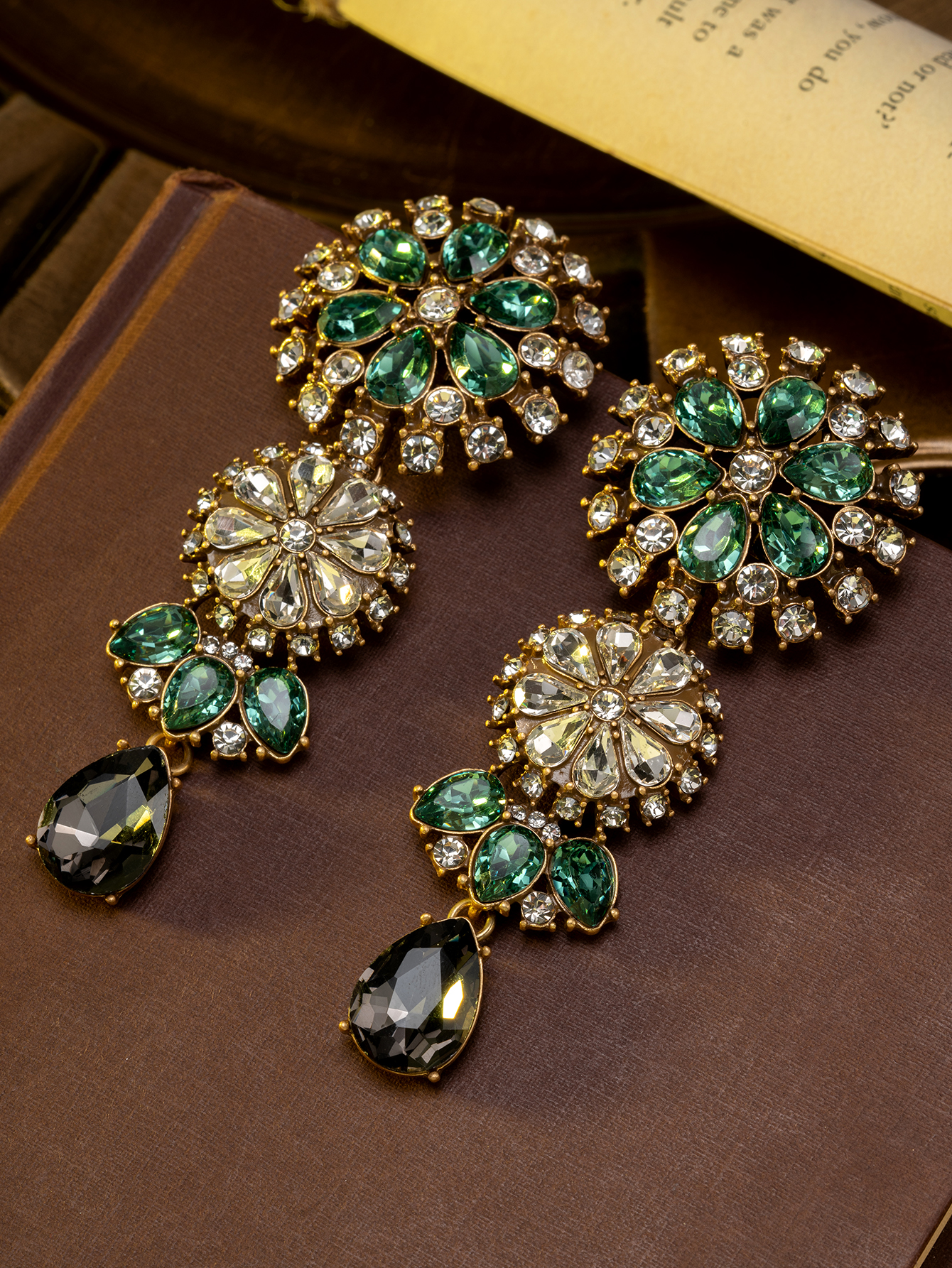1 Pair of Vintage Rhinestone-E – обзор и цена Vintage Fashion Events